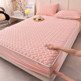 SOGA Pink 153cm Wide Mattress Cover Thick Quilted Fleece Stretchable Clover Design Bed Spread Sheet Protector with Pillow Covers